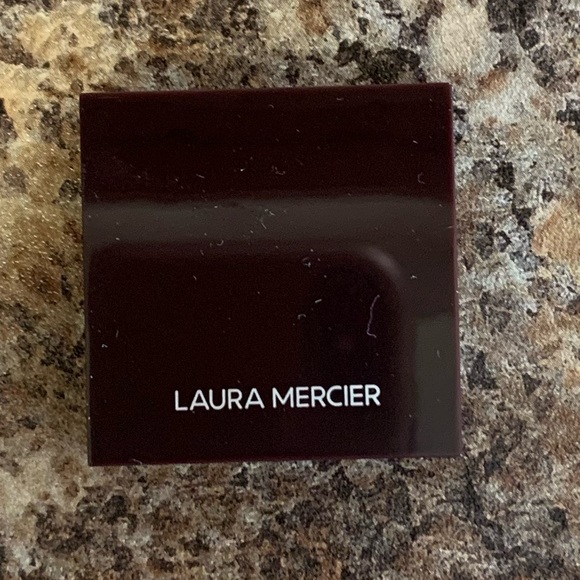 NIB Laura Mercier sample bundle of setting powder, blurring primer, blush - Picture 7 of 9